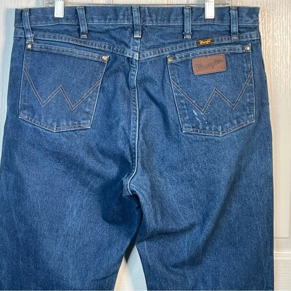 Wrangler Regular Fit Men’s Jeans Sz 38 x 34 Straight